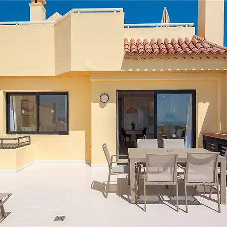 Ramada Residences By Wyndham Tenerife فندق أذيخي