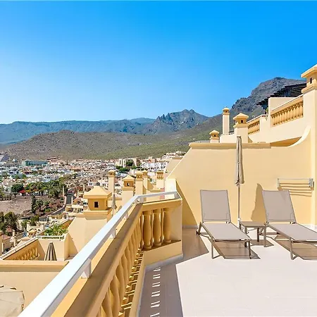 Ramada Residences By Wyndham Tenerife فندق