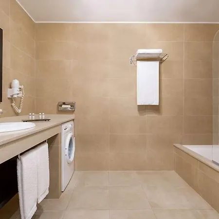 Hotel Ramada Residences By Wyndham Tenerife 4*