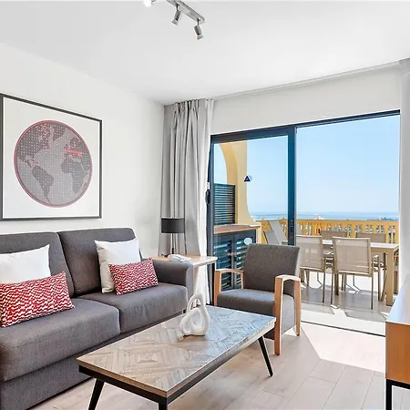 ホテル Ramada Residences By Wyndham Tenerife アデヘ