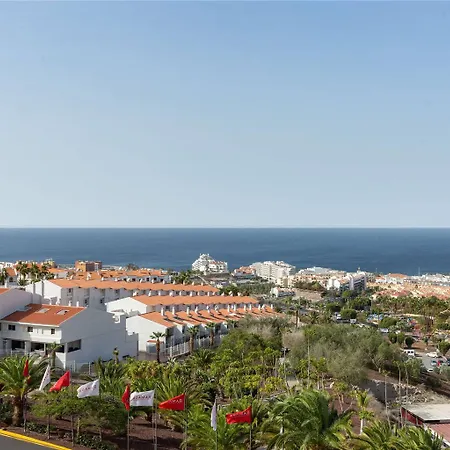 Ramada Residences By Wyndham Tenerife ホテル 4*