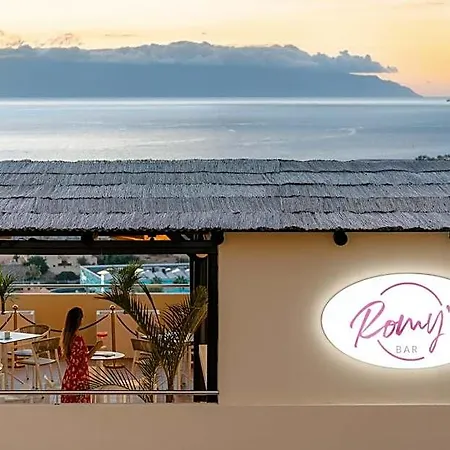 Hotel Ramada Residences By Wyndham Tenerife Costa Adeje (Tenerife)