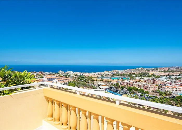 Ramada Residences By Wyndham Tenerife 호텔 3*