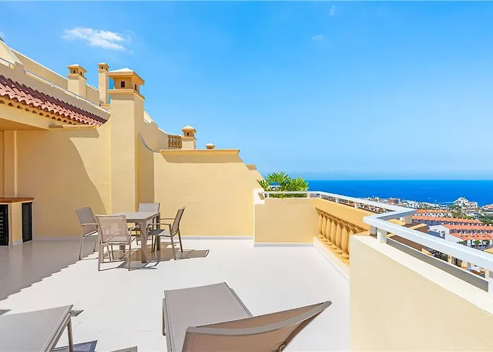 מלון Ramada Residences By Wyndham Tenerife 3*