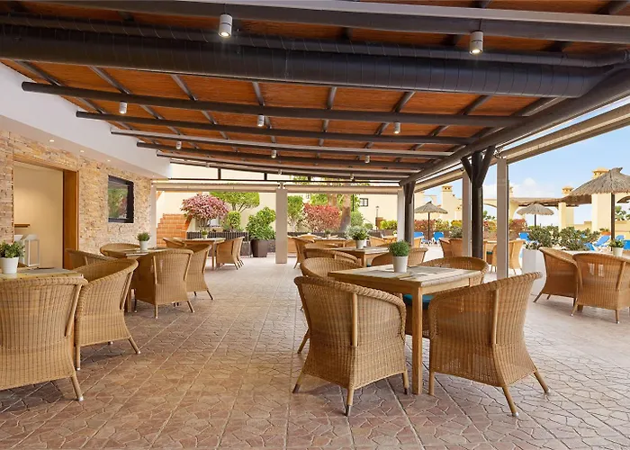 מלון Ramada Residences By Wyndham Tenerife אדחה