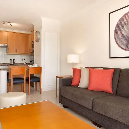 Ramada Residences By Wyndham Tenerife ホテル 4*