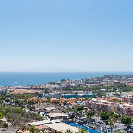 ホテル Ramada Residences By Wyndham Tenerife アデヘ