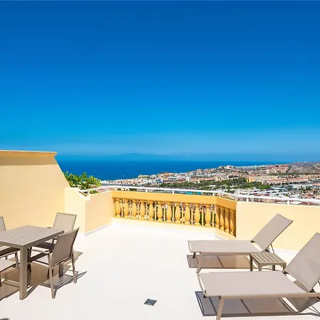 ホテル Ramada Residences By Wyndham Tenerife アデヘ